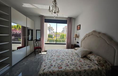 casa completa de lujo con jardin y piscina compartida - Foto 54