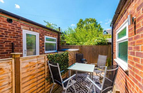 Spacious 3-bed home in Nantwich by 53 Degrees Property - Amazing location, Ideal for Groups - Sleeps 6 - Foto 35