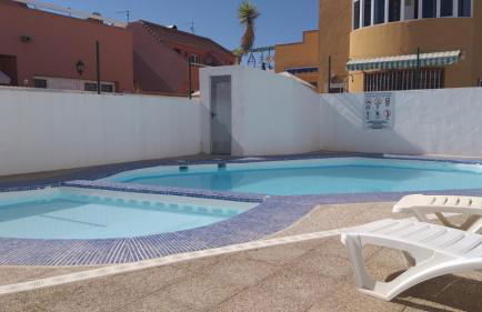 Sunny home in the center near the beach - Photo 27