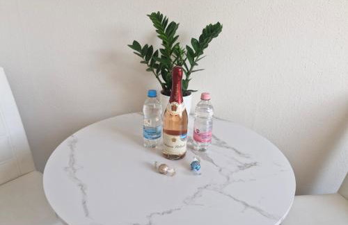 Lilly & Fine - Photo 64