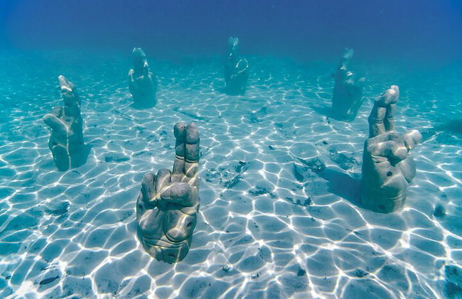 Excursión en catamarán a Isla Mujeres con Snorkel Open Bar y almuerzo buffet - Foto 8