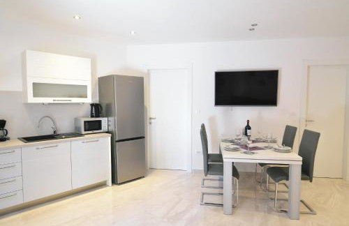 Villa Perla with swimming pool, Lovran - Opatija - Photo 35