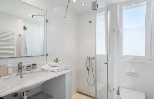 STUNNING VILLA MARIANELLA, CASA GRIS, POOL, BBQ, AC, FREE WiFi - Foto 33