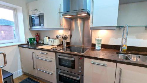 Luxury 2 Bed Apt, Sleeps 4, Secure PRKG-1 Car, Ascot Racecourse 5min walk, Legoland & Lapland 8mins, Windsor 15mins - Foto 2