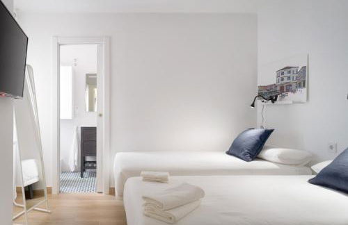 3 hab dobles, 2 baños, AC, junto al Casco Viejo OL - Foto 10