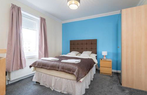 NEW Four Bedroom House - all rooms ensuite - Photo 33