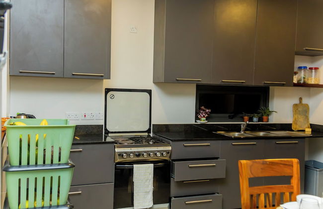 Greenleaf Residence - Photo 9