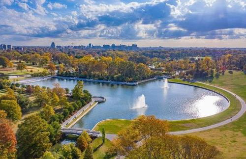 Mins To Forest Park Museum & Walk to BJ Hospital - Foto 42