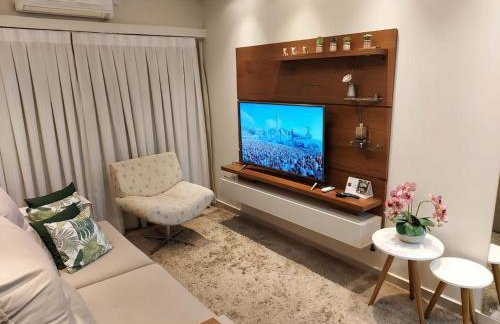 Flat em Hotel com piscina, garagem, Wi-fi e Limpeza diária - Foto 1