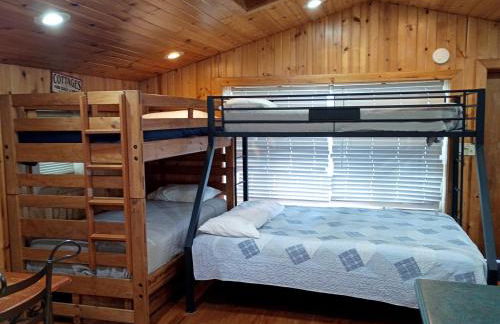 Cozy Riverside Cabin Rental with Fishing Access on Wolf River, Wisconsin - Foto 7