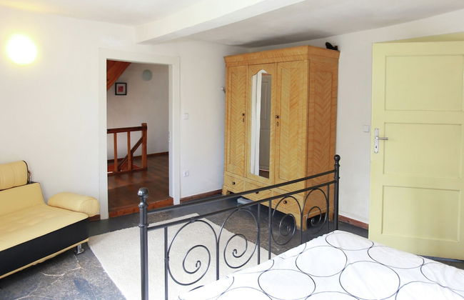 Charming Holiday Home in Thuringen Near the Lake - Photo 9