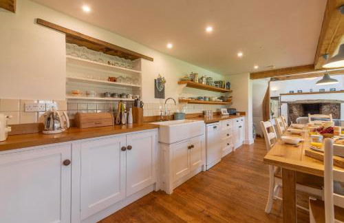 Field Row - Photo 16