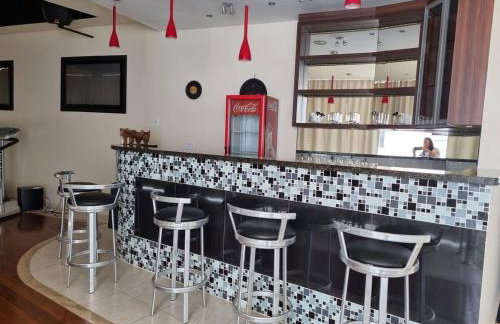 Mansão Casa Blanca em São Roque c/ 5 vagas garagem - Foto 80