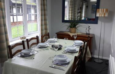 3.9. Tudor Court - Foto 12