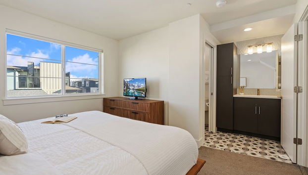 Mountain View Home w/ King Beds & Rooftop Deck - Foto 3, Quarto