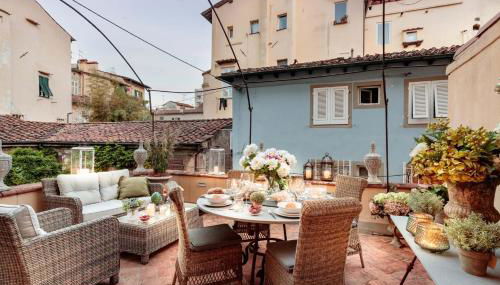 CASA BRUMAR, the Most Central Terrace inside the Walls of Lucca - Foto 1, Other