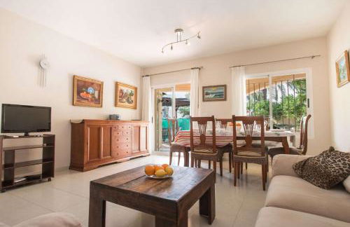 Villa La Martina - PlusHolidays - Photo 12