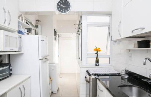 Copacabana Beach Amazing Lux 2 Bedroom Apartment - Photo 36