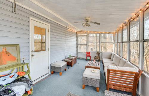 Lakefront Gem with Games in Westminster! - Foto 22