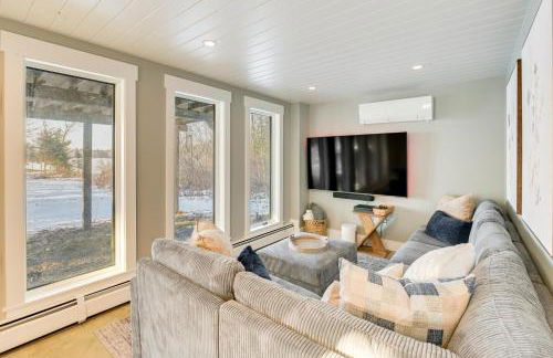 Hot Tub and Boat Dock Waterfront Maine Retreat! - Foto 2