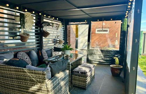 Grand Idyllic Hideaway Home With Hot Tub, Sleeps 8 - Foto 17