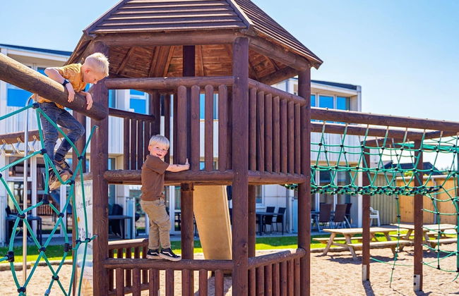 4 Person Holiday Home on a Holiday Park in Blokhus - Foto 18