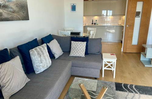 Beach from the Balcony, ensuite and private parking - Photo 5