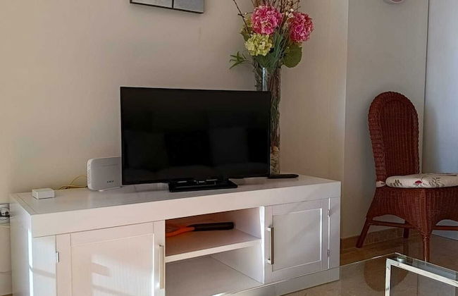 Lovely 2 Bedroom, 2 Bathroom Apartment With Pool - Foto 14