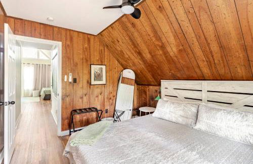 Family A-Frame, HotTub, FirePit, ClimbingWall, EVCharger, & More - Photo 55