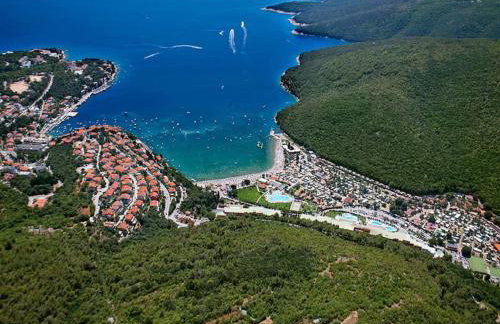 Adorable Villa With Pool & Covered Terrace Surrounded by Nauture - Photo 42