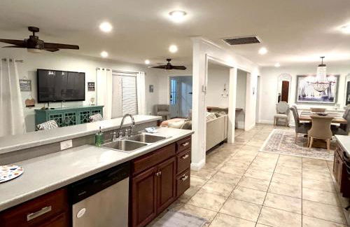 4/3 Home Centrally Located, beach, casino, airport, dining, golfing, shopping, entertainment - Photo 4