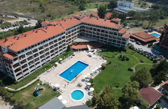 Parva linia adres Regina mare Tsarevo - Foto 13