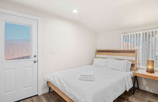 Charming Escape With Stylish Decor Outdoor Space - Foto 34