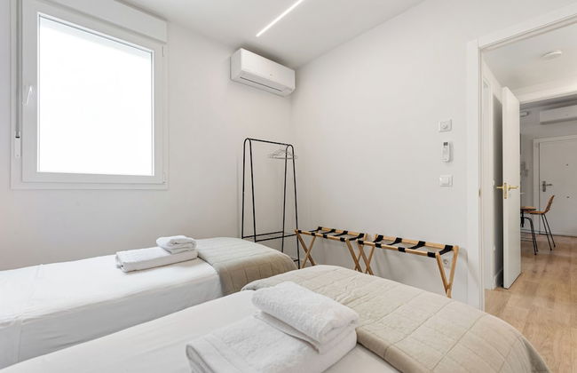 Stay U-nique Apartment Jorge Guillen - Photo 6