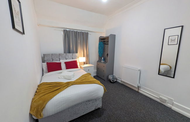 Comfortable Stay - Church Street Flat - Photo 9