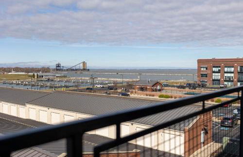 Marlin at the Lake - Downtown Sandusky - Foto 3