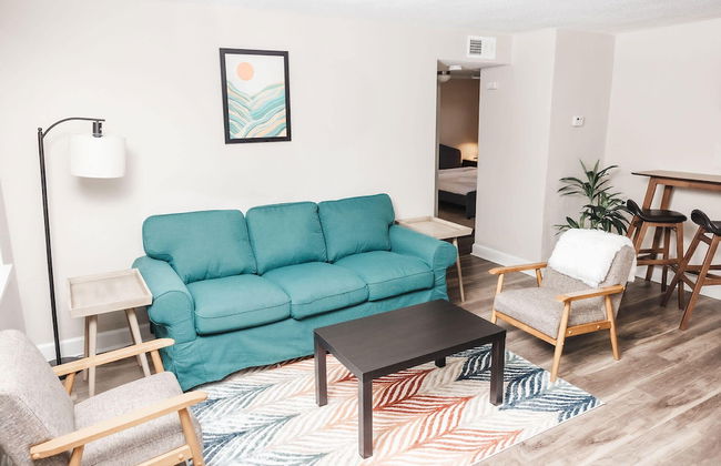 Inviting Weekend Getaway in Clayton With Pool - Foto 1