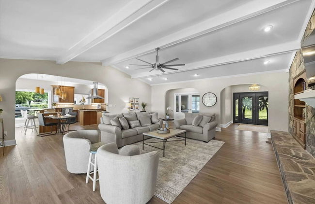 Water, Water Everywhere by Avantstay Pool + Dock - Foto 44