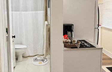 Sleeps 3, Cozy, Boho Style, in the heart of Miami -free parking - Foto 62