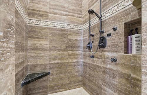 Private Family Home with Hot Tub - Foto 21