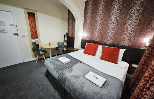 The Green Light House Studio 24 - Free Private Parking - Foto 14