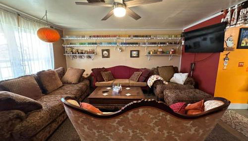 EZ 1 mile to Fort Sill! Pumpkin Cottage sleeps 9, grills, firepit, laundry - Foto 3