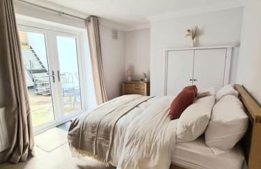 Luxury, Spacious 3 Bedroom, Beachfront Apt with Parking & Courtyard - Shoreside - Foto 37