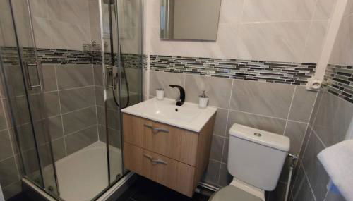 T2 Proche Gare avec parking à 30 min de Paris - Foto 5