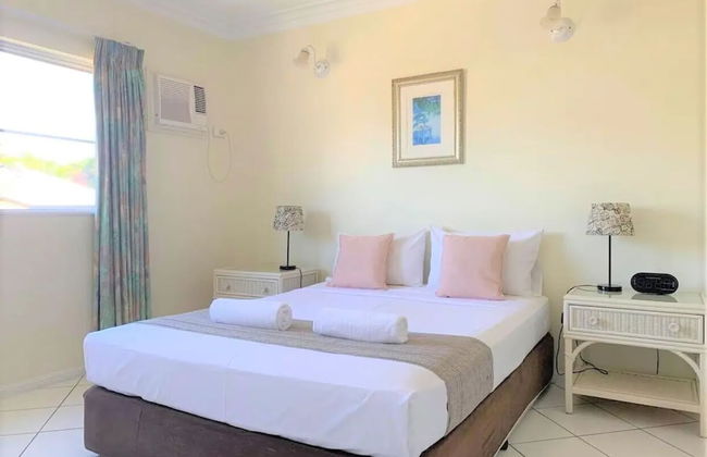 Koala Court Holiday Apartments - Photo 3