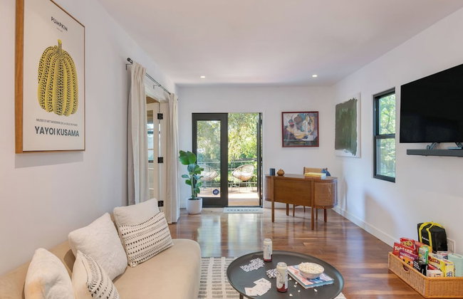 Silver Screen by Avantstay Luxe Backyard Escape - Photo 58