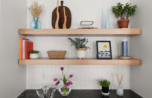 New & Modern Townhouse Close to Skiing, Brand New Hot Tub - Photo 23