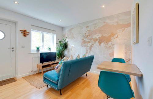 Pass the Keys Modern & Spacious 1 Bed Terrace with Free Parking - Foto 1