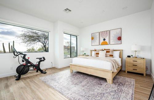 Mountain views swimming a private escape at Sonoran Serenity - Foto 12