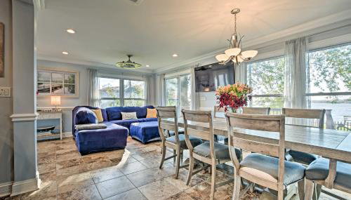 Lakefront Home with Game Room, Theater and Dock! - Foto 3